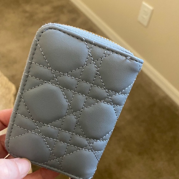 Lady Dior Voyageur Small Coin Purse Cloud Blue - Picture 14 of 16